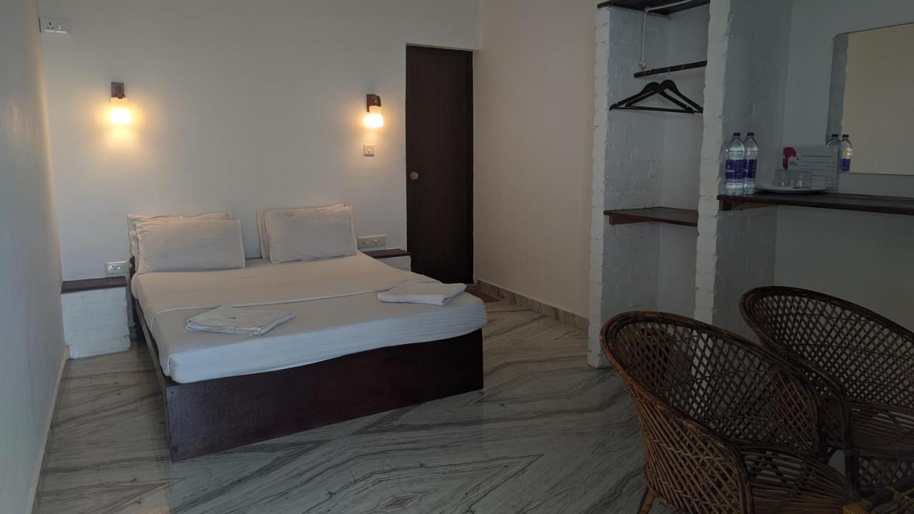 Nebo Hotel Varkala Bagian luar foto